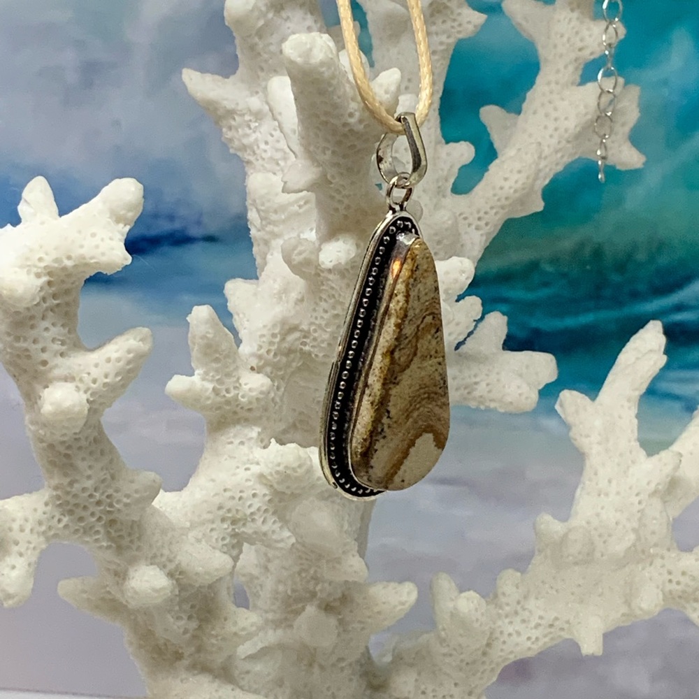 Picture Jasper Necklace - 925 Silver Plated on Waxed Cotton Cord - Handmade - Picture 7 of 10